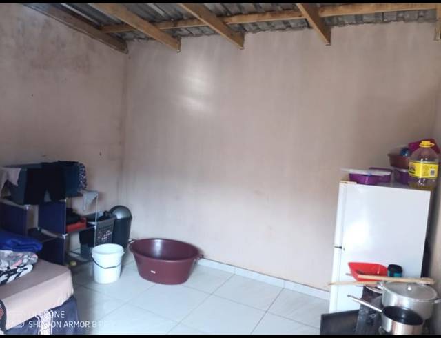 8 BEDROOM HOUSE FOR SALE IN VILLA LIZA